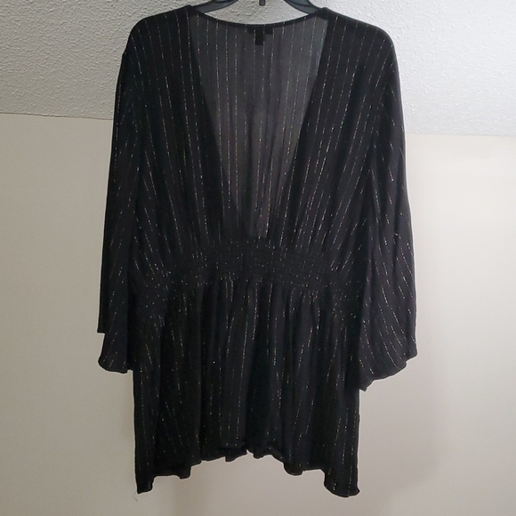 Torrid Black and Gold sheer jacket  sz:3 - Picture 2 of 4